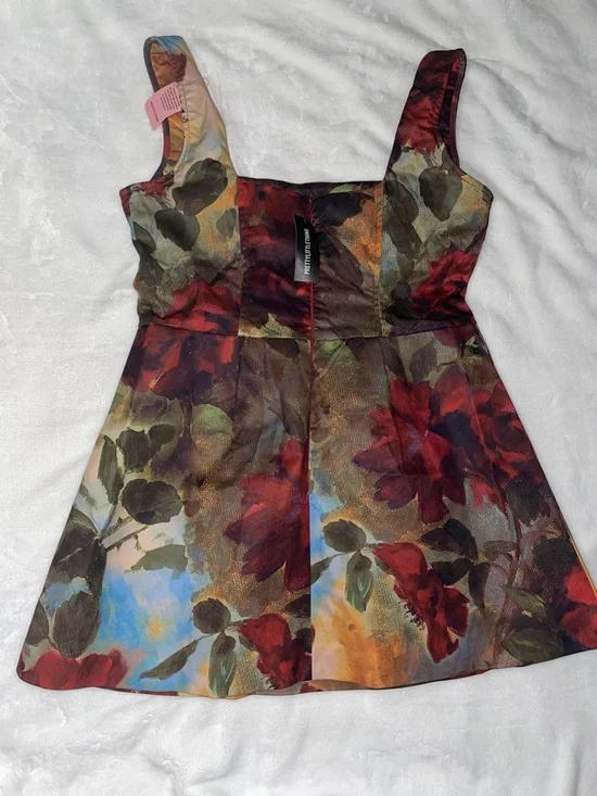 PrettyLittleThing Multicolor Floral Print Dress Structured Romantic Red Roses - Picture 5 of 6